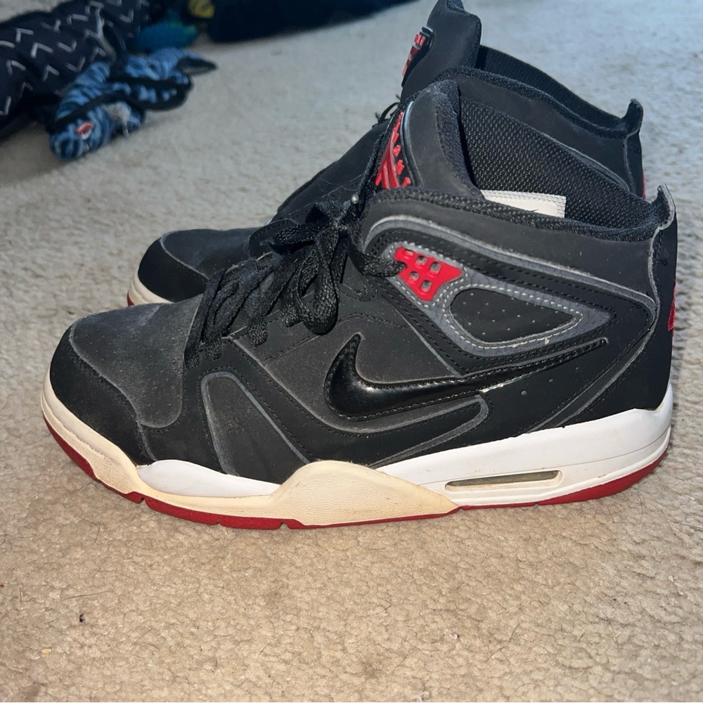 Men’s 8 Nike Air Flight Falcon Black With Red Accents - No Laces On Left Shoe